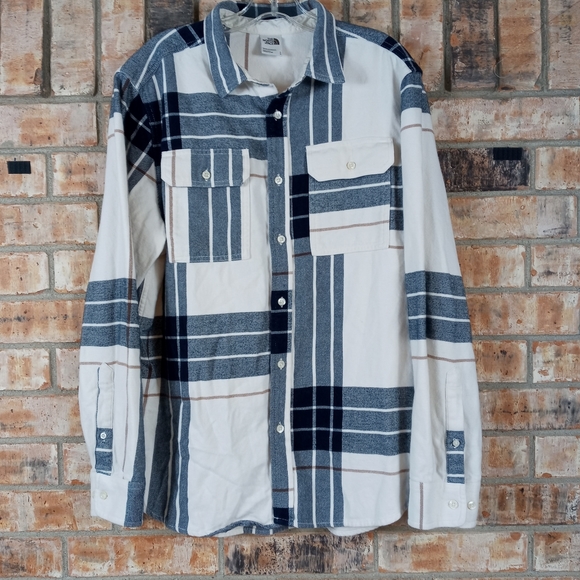 The North Face Other - The north face shirt men's Sz L